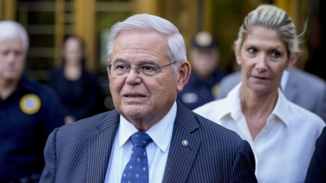 Menendez and His Wife Accused of Trying to Make Him a Foreign Agent