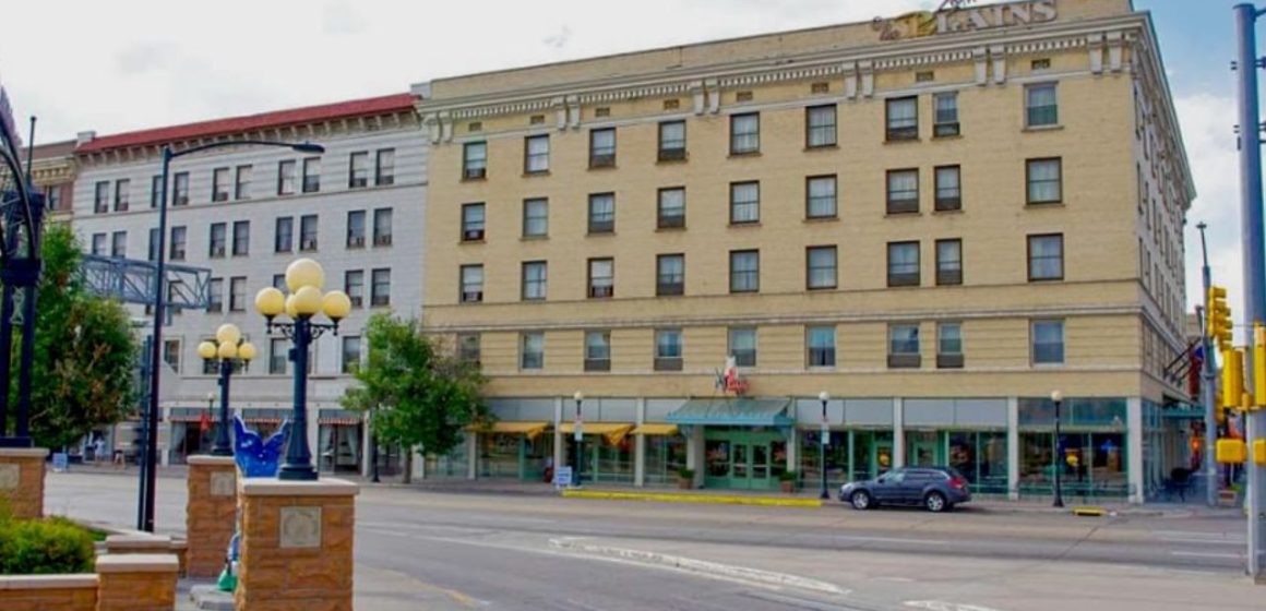The Story Behind This Haunted Hotel in Wyoming is Terrifying