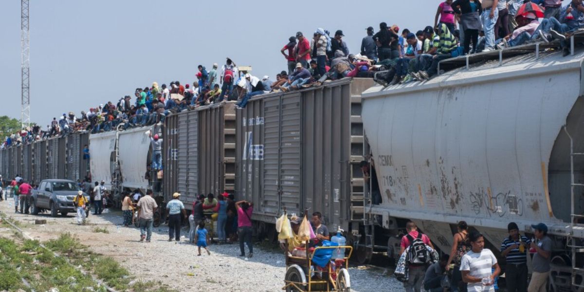 Farm and rail firms want US-Mexico borders reopened, closed over migrants