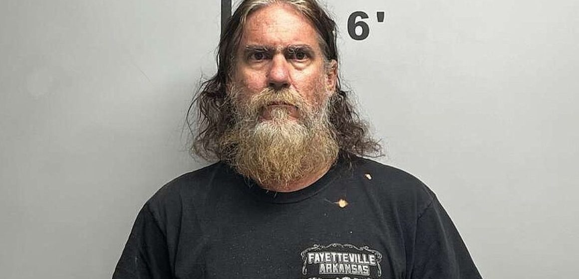 Washington Police Arrest Arkansas Man Who Planned to Kayak to Philippines After Finding 6 Live Bombs